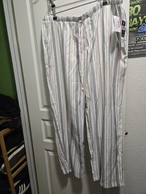 Striped PANTS Beige and White